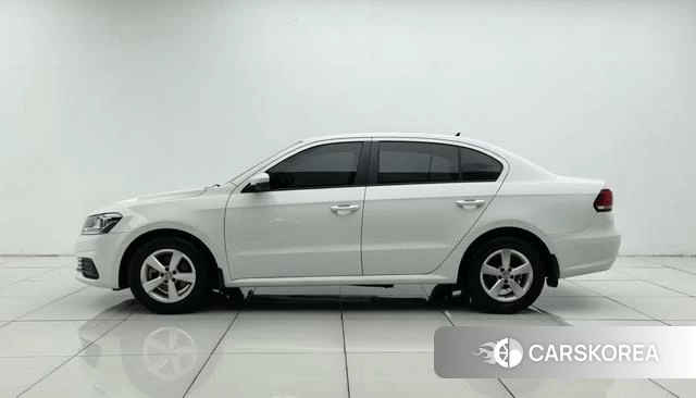 Volkswagen Lavida 2021 Белый из Китая, фото 2