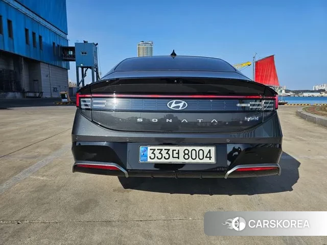 Hyundai Sonata D Edge Hybrid (DN8) 2024 Серебристо-серый из Кореи, фото 2