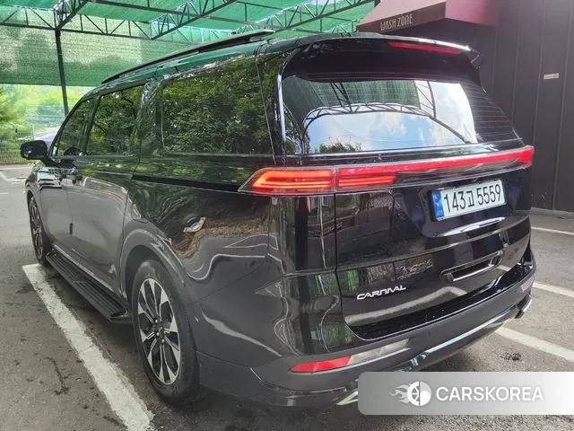 Kia Carnival 4th generation 2023 Черный из Кореи, фото 2