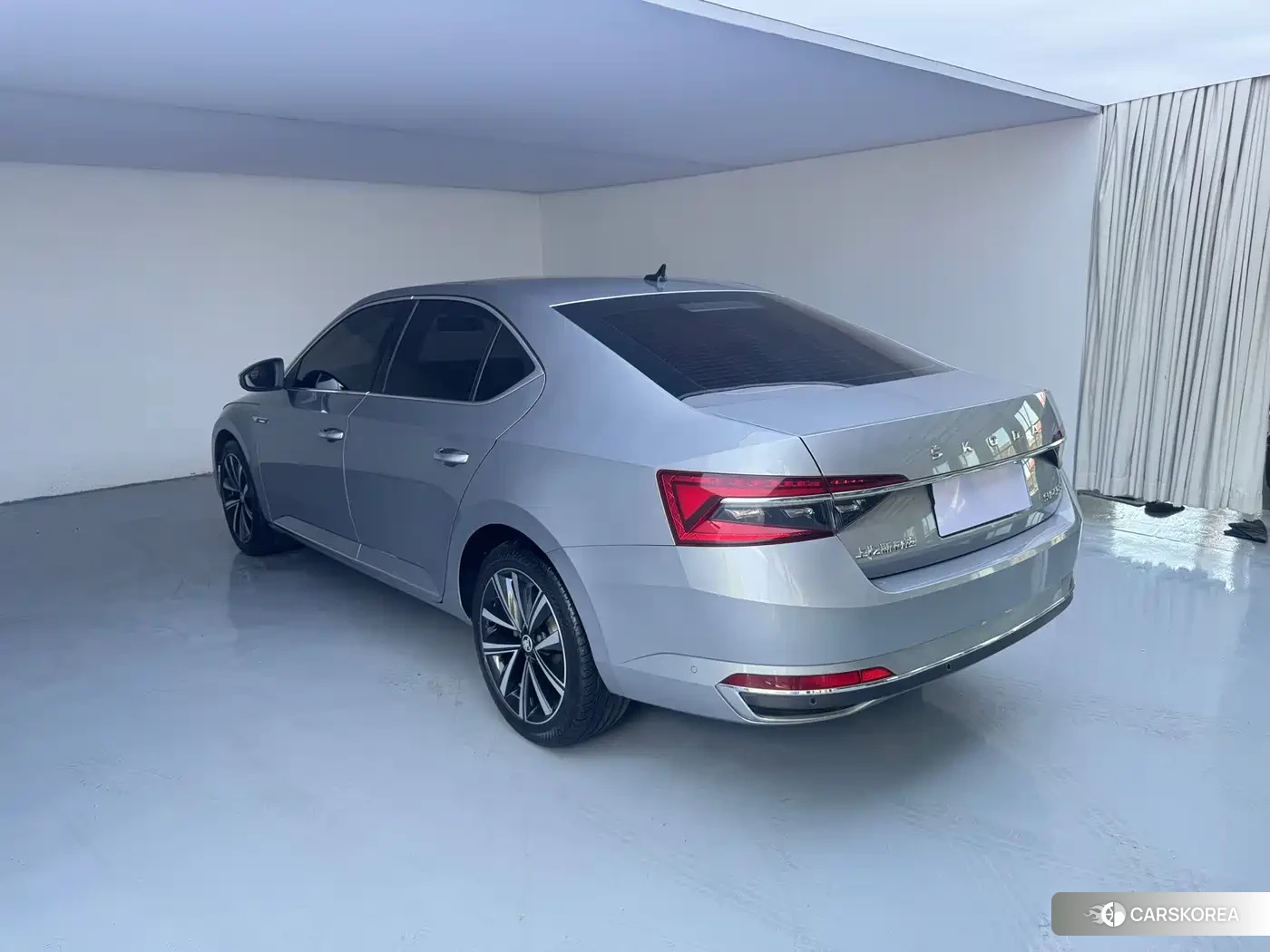 Skoda Superb id 4685929 из Китая 12