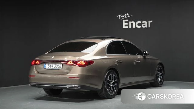 Mercedes-Benz E-Class W214 id 4387885 из Кореи 12