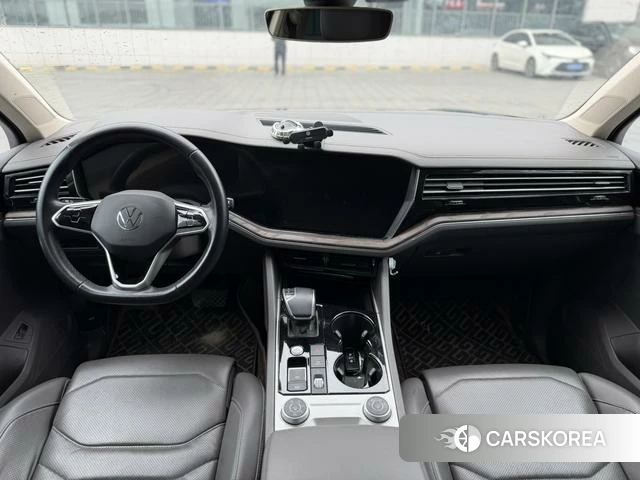 Volkswagen Touareg 2021 Черный из Китая, фото 6