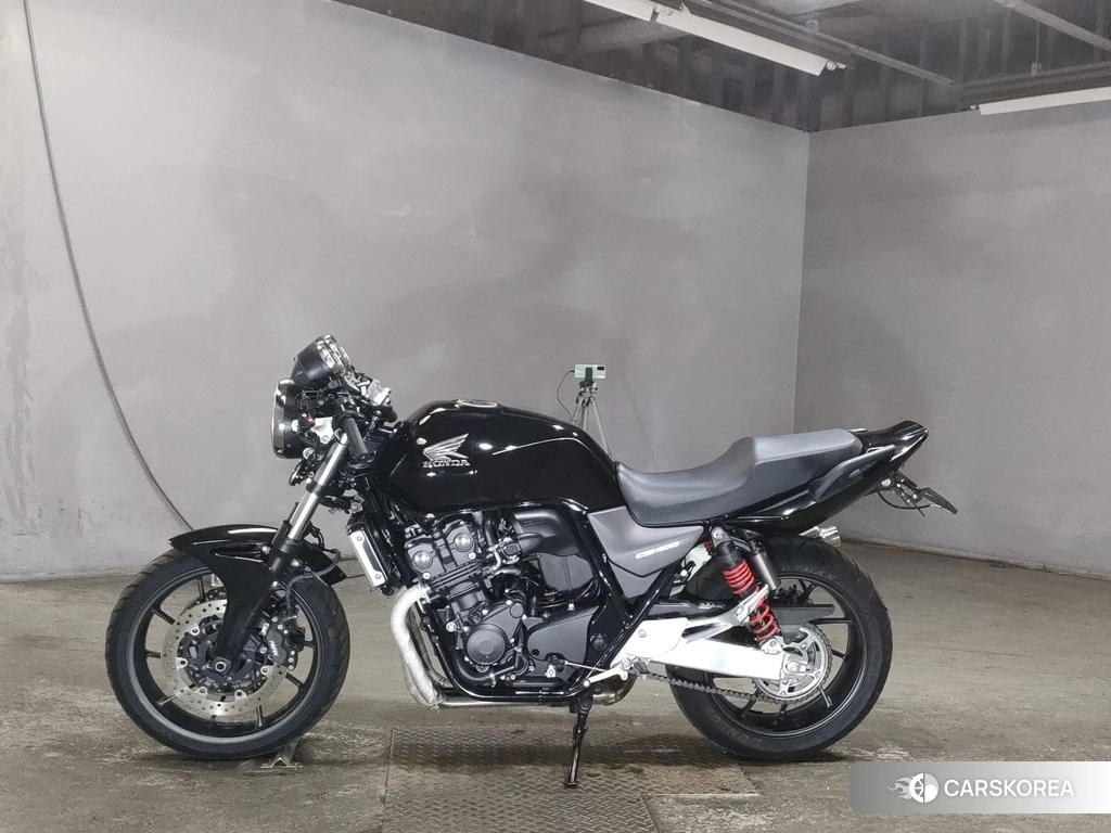 Проданный Honda CB400SF 2020 из Японии, фото 2
