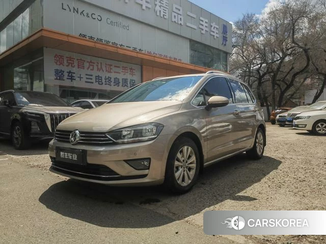 Volkswagen Golf*Jiayu 2018 Шампань из Китая, фото 2
