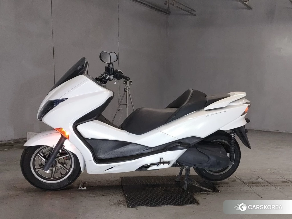 Проданный Honda FORZA Z 2010 из Японии, фото 2