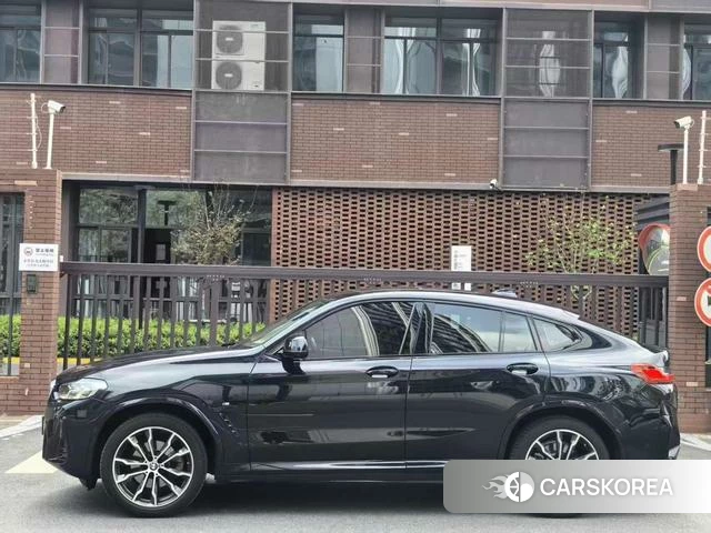 BMW X4 2022 Черный из Китая, фото 2