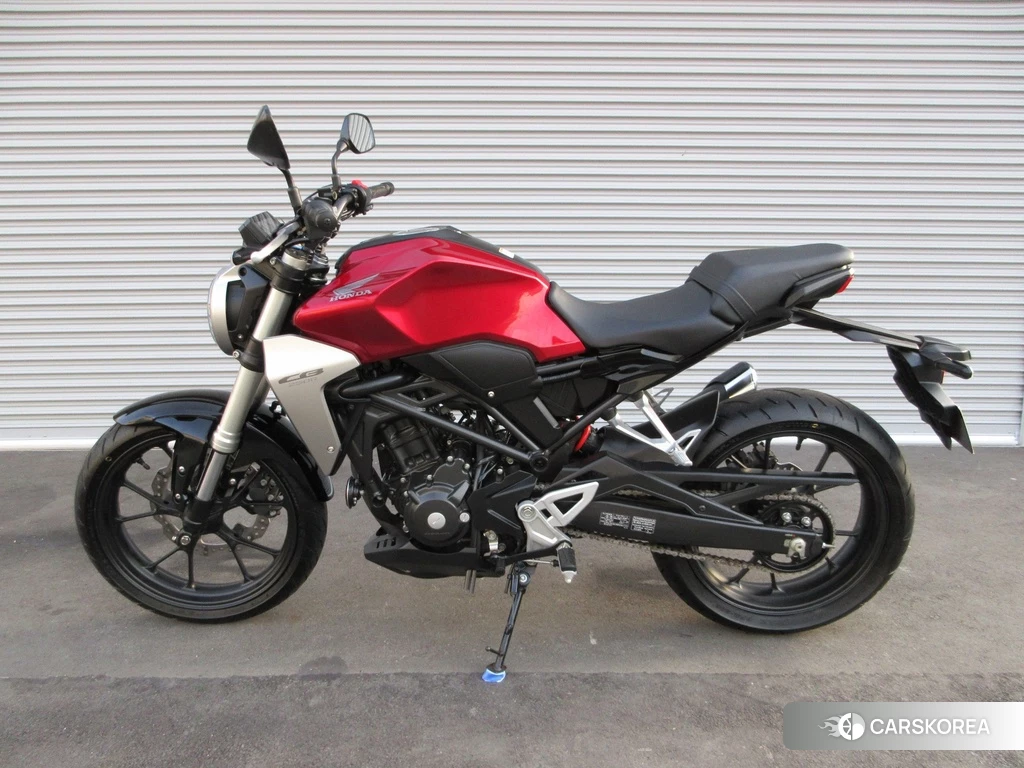 Проданный Honda CB250R 2018 из Японии, фото 2