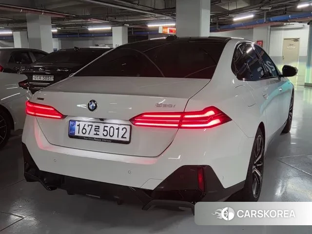 BMW 5 Series (G60) id 3769495 из Кореи 8