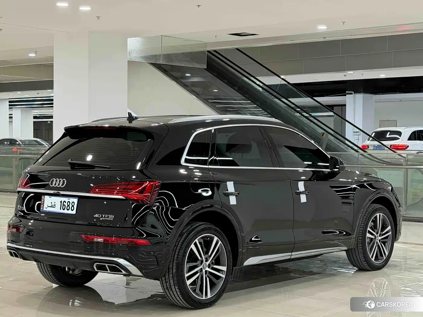 Audi Q5L 2022 Черный из Китая, фото 2