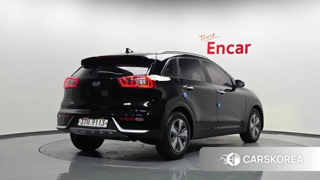 Kia Niro id 4703274 из Кореи 12