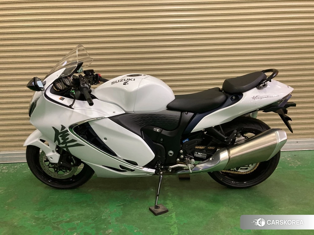 Проданный Suzuki GSX1300R HAYABUSA 2021 из Японии