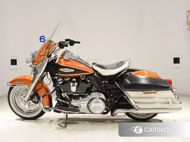 Проданный Harley-Davidson Electra Glide Highway King FLHFB 2023 из Японии, фото 2