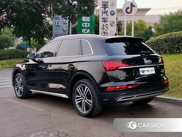Audi Q5L 2022 Черный из Китая, фото 3