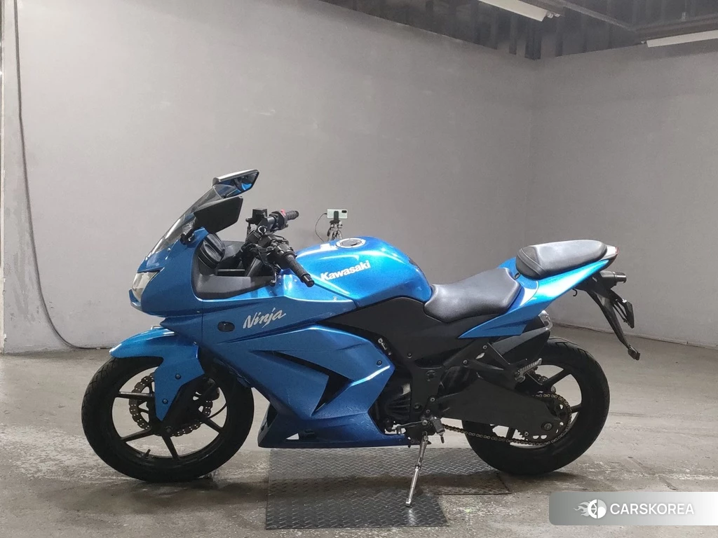 Проданный Kawasaki NINJA 250R id 4174725 из Японии, фото 2