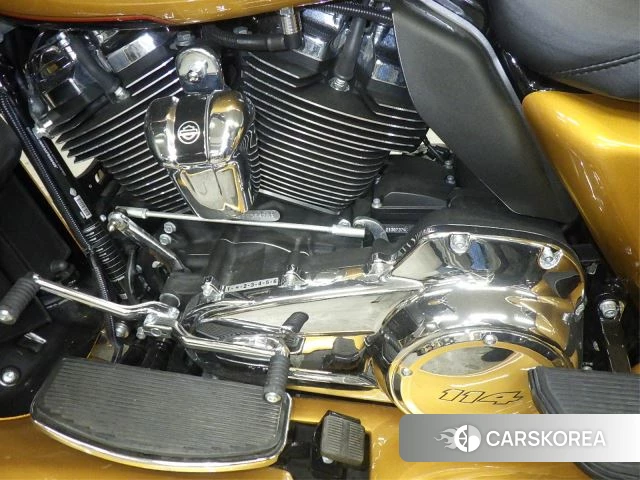 Engine photo