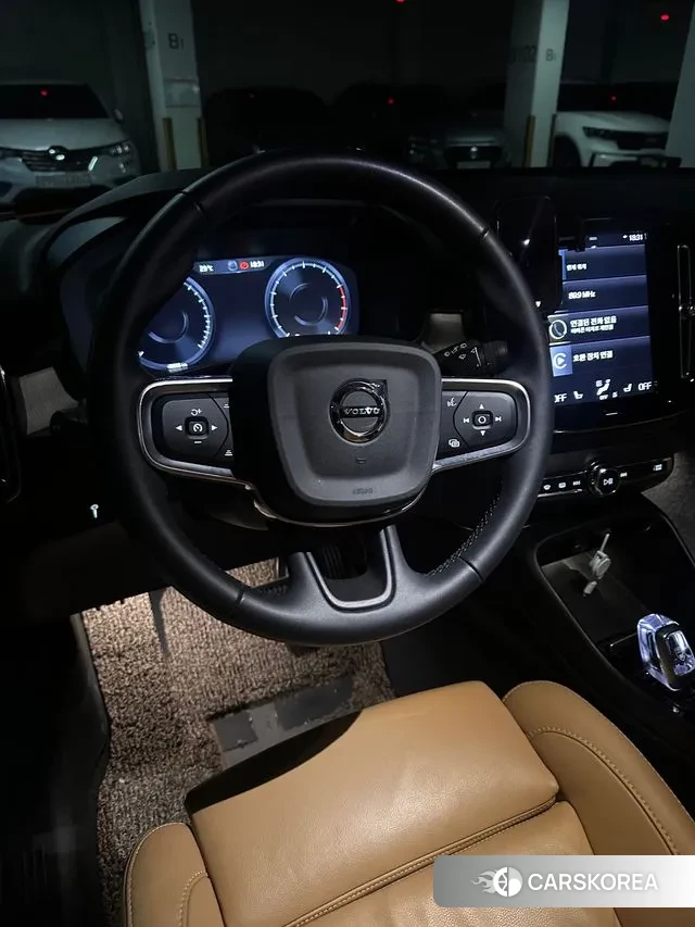 Volvo XC40 2022 Синий из Кореи, фото 2