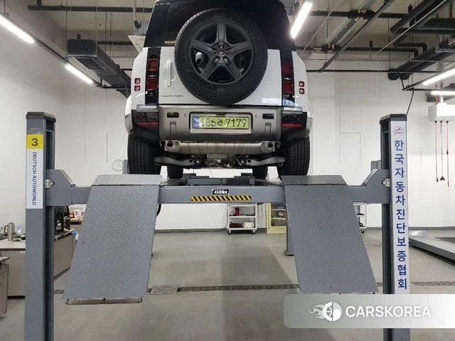 Land Rover Defender (L663) 2025 Белый из Кореи, фото 2