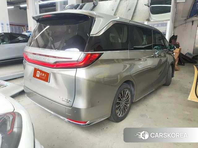Lexus LM 2023 Серебристо-серый из Китая, фото 2