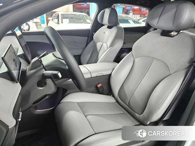 Nissan N7 2025 Серебристо-серый из Китая, фото 2