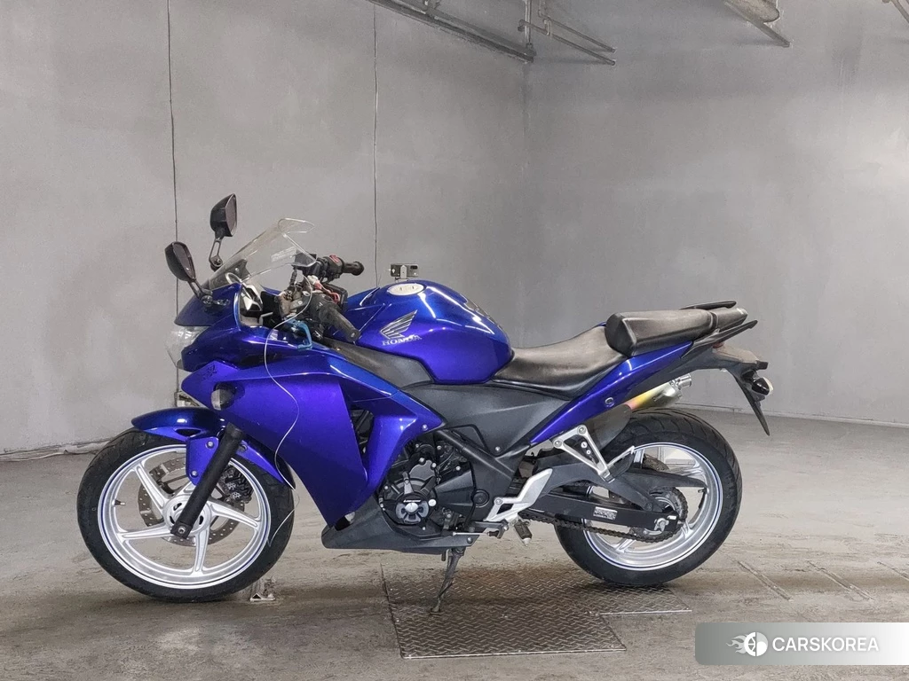 Проданный Honda CBR250R 2011 из Японии, фото 2