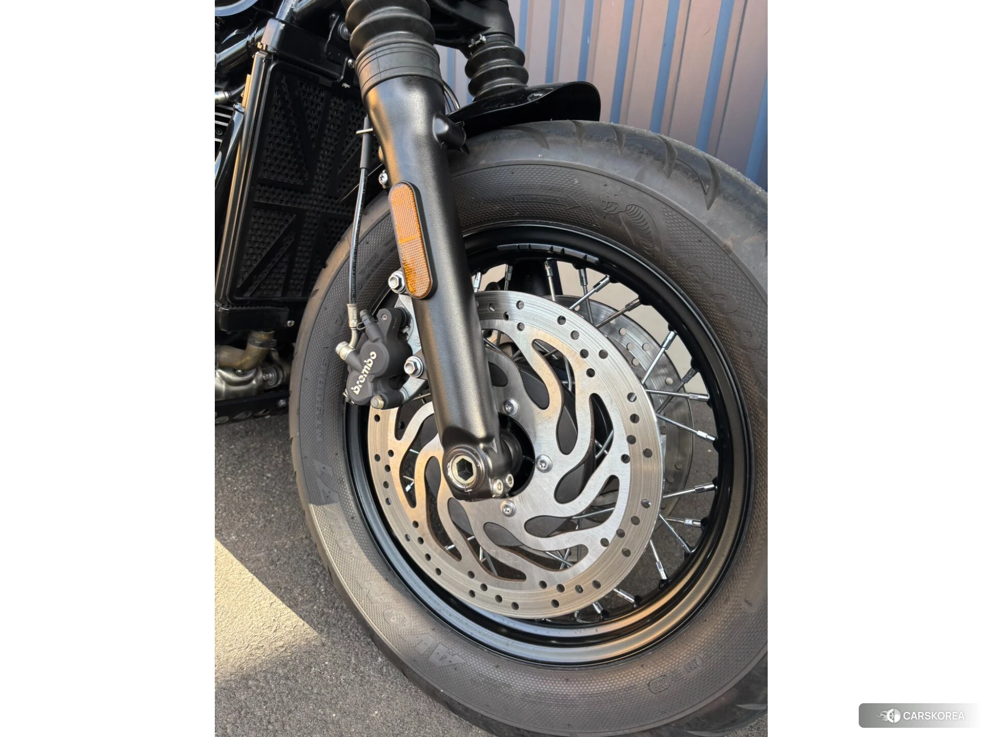 Triumph BONNEVILLE BOBBER id 4352552 из Японии 12