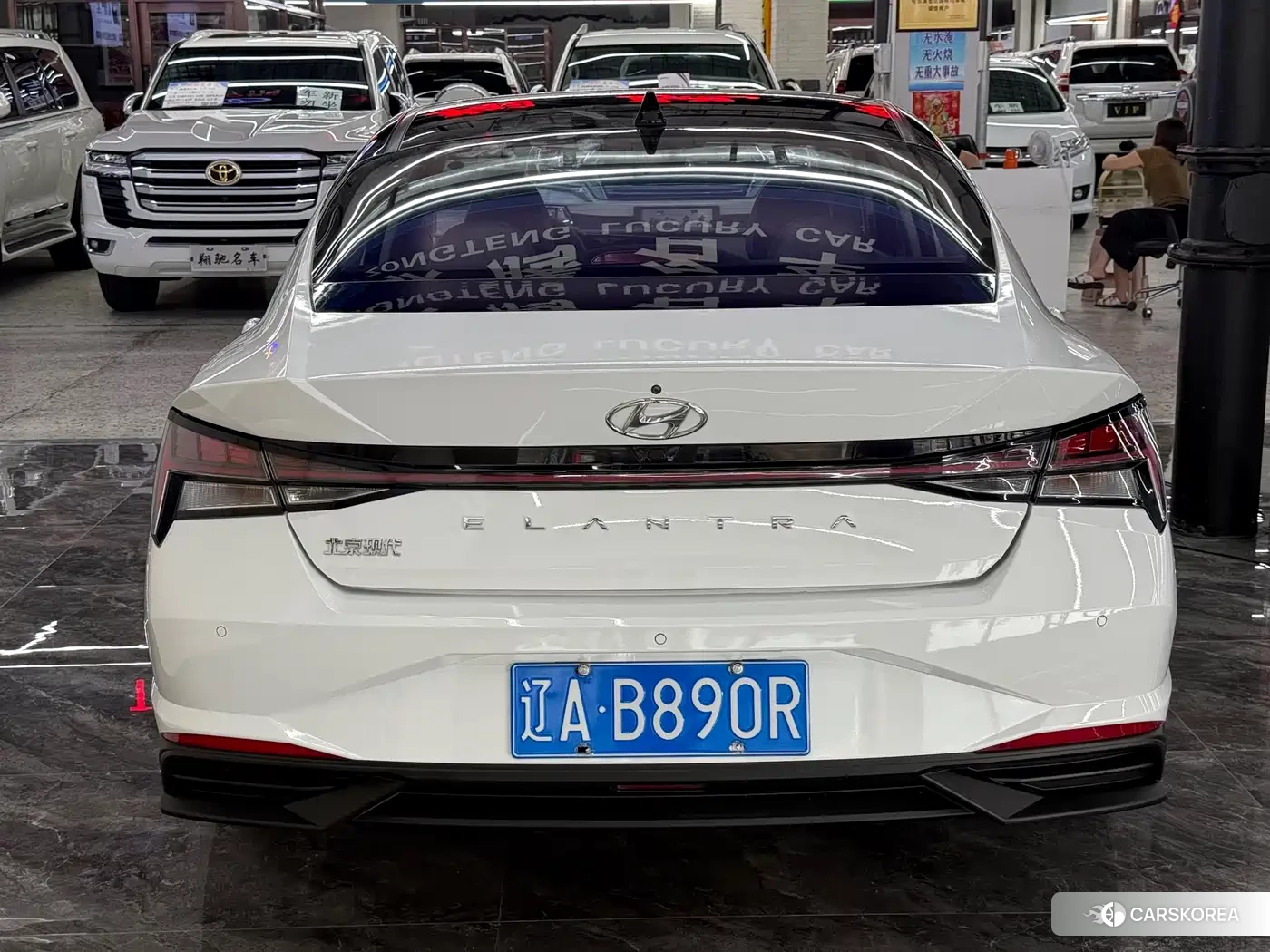 Hyundai Elantra 2022 Белый из Китая, фото 2