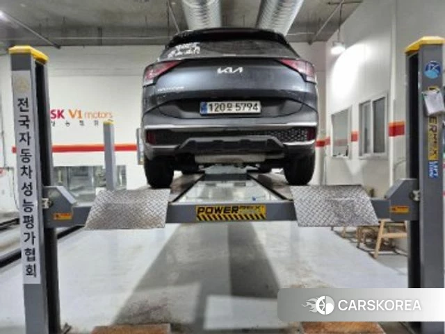 Kia Sportage 5th Generation Hybrid 2023 Серый из Кореи, фото 2