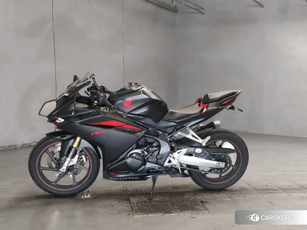 Проданный Honda CBR250RR 2017 из Японии