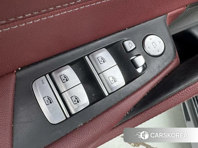 BMW 5 series PHEV id 4257244 из Китая 12
