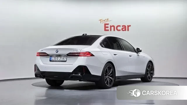 BMW 5 Series (G60) id 3419938 из Кореи 12