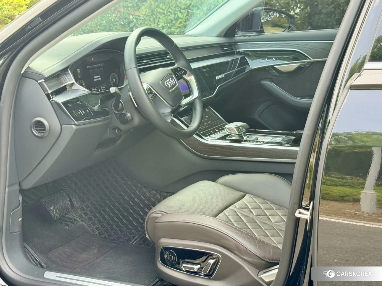Audi A8 2021 Черный из Китая, фото 5