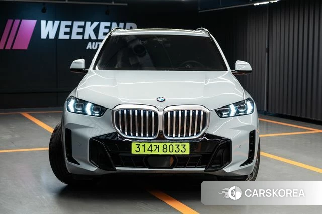 BMW X5 (G05) 2025 Светло-серебряный цвет из Кореи, фото 2