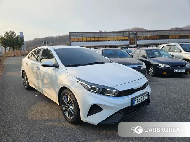 Kia The New K3 2nd generation 2021 Белый из Кореи, фото 3