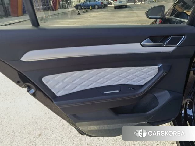 Volkswagen Magotan id 3913944 из Китая 12