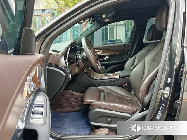 Mercedes-Benz GLC 2022 Черный из Китая, фото 3