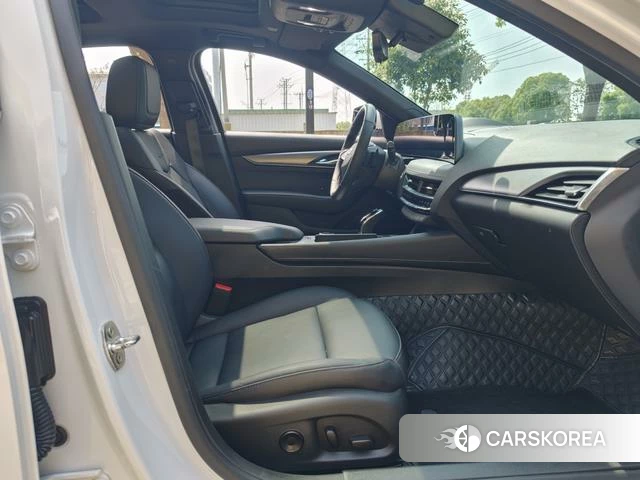 Cadillac CT5 id 4241458 из Китая 12