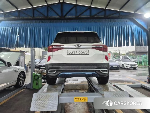 Kia Seltos 2019 Белый из Кореи, фото 2