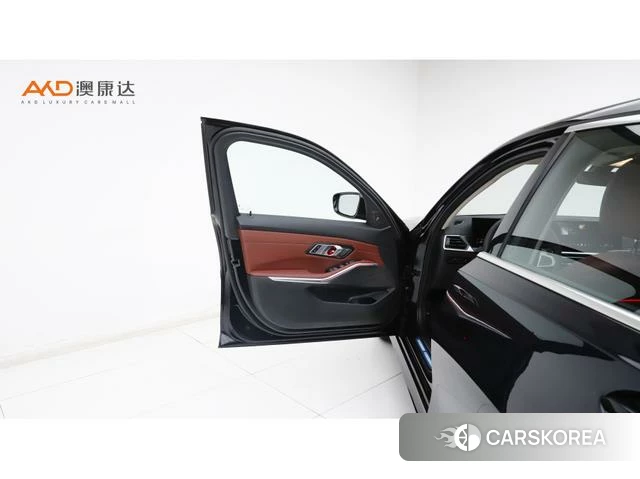 BMW 3 series 2024 Черный из Китая, фото 2