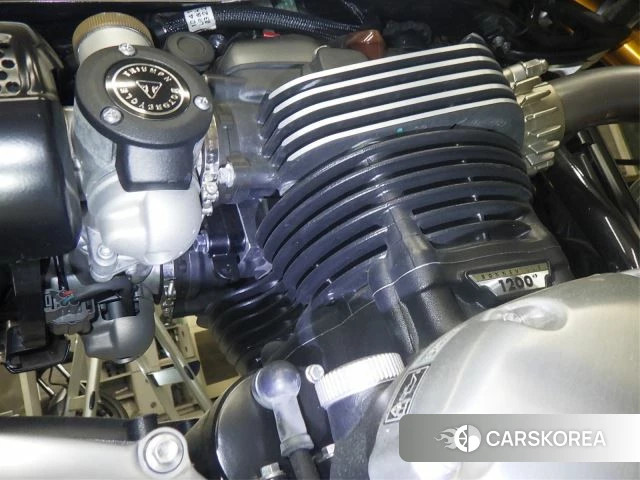 Engine photo