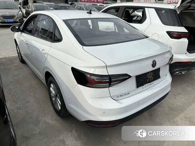 Volkswagen Lavida 2024 Белый из Китая, фото 2