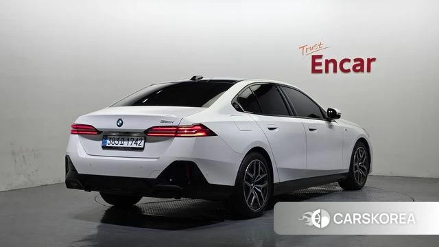 BMW 5 Series (G60) id 4505251 из Кореи 12
