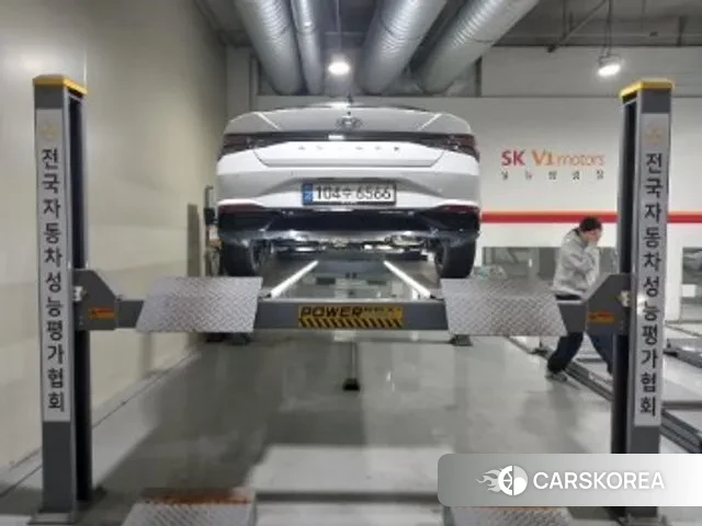 Hyundai Avante (CN7) 2022 Белый из Кореи, фото 2