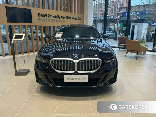 BMW 5 series 2025 Черный из Китая, фото 2