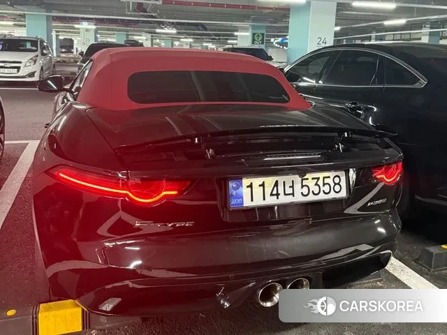 Jaguar F-TYPE 2018 Черный из Кореи, фото 2