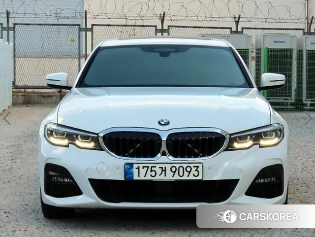 BMW 3 Series (G20) 2021 Белый из Кореи, фото 2