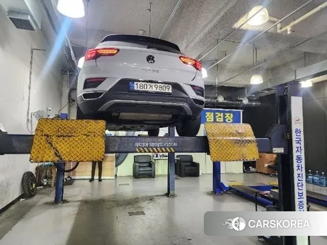 Volkswagen T-Roc 2021 Серый из Кореи, фото 2