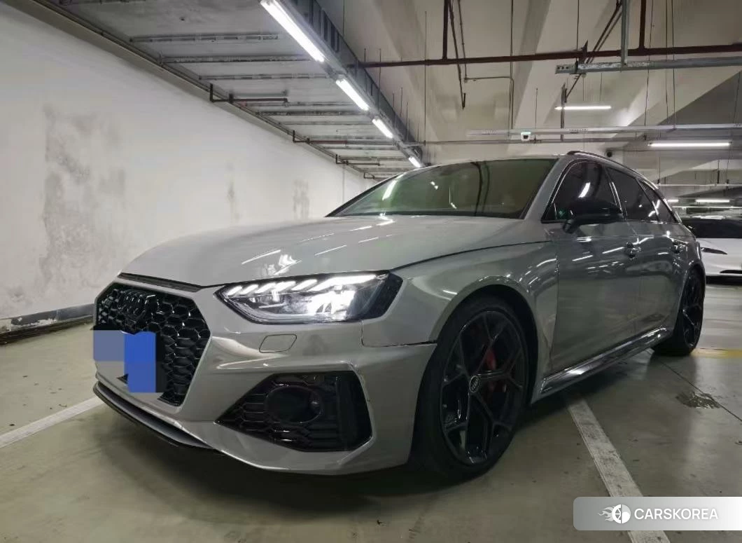 Audi RS 4 2023 Серебристо-серый из Китая, фото 2