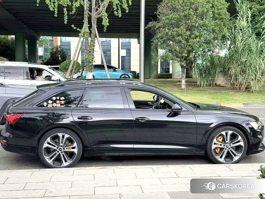Audi A6 2020 Черный из Китая, фото 2