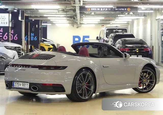 Porsche 911(992) id 3614822 из Кореи 12