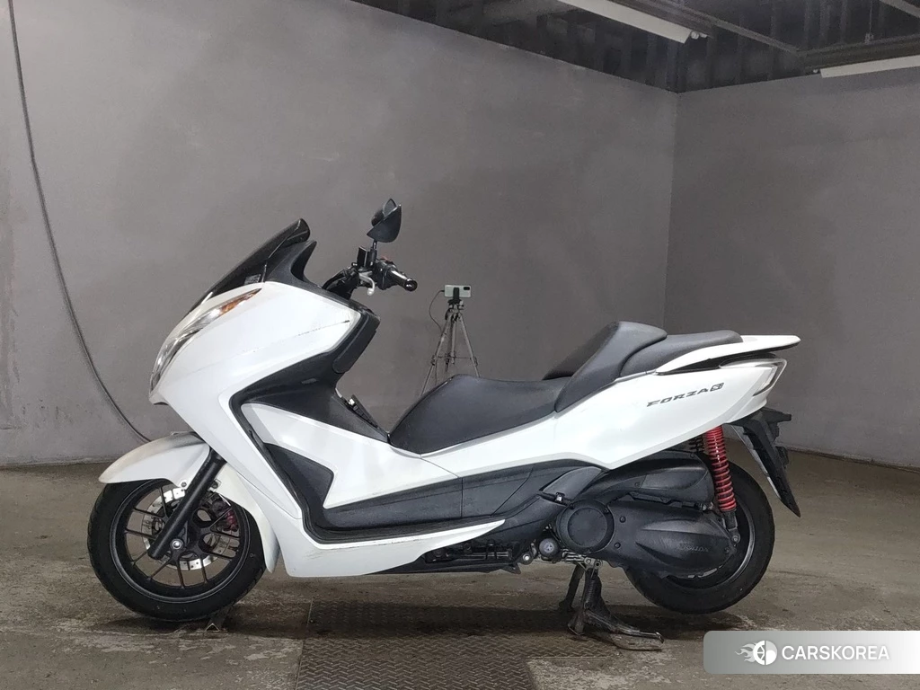 Проданный Honda FORZA 2013 из Японии, фото 2